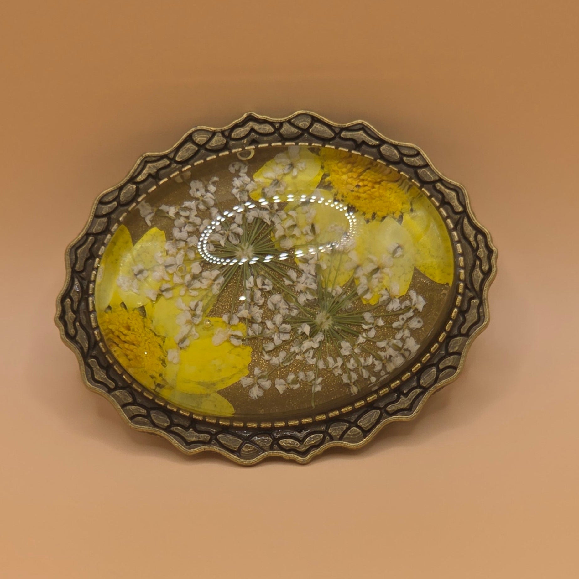 Dried Flowers Pin